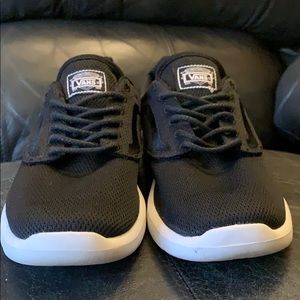 Vans running shoes low top